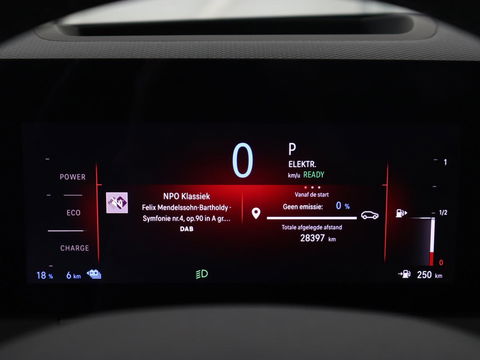Opel Astra 1.6 Turbo Plug In Hybrid Ultimate | Panoramadak | Head-Up | 360 Camera | Stoel & stuurverwarming | Carplay | Adaptive cruise | AG Stoel | Carplay | 18'' lichtmetalen velgen | PHEV