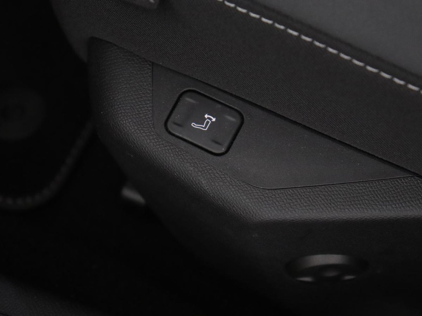 Opel Astra 1.6 Turbo Plug In Hybrid Ultimate | Panoramadak | Head-Up | 360 Camera | Stoel & stuurverwarming | Carplay | Adaptive cruise | AG Stoel | Carplay | 18'' lichtmetalen velgen | PHEV