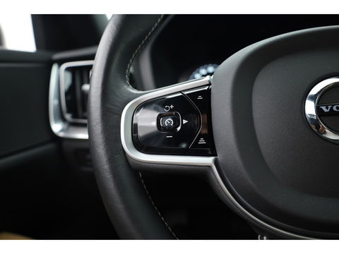 Volvo V60 2.0 T4 Inscription | Navi | Pilot Assist | Blis | Stoelverw. | Leder | 19'' |