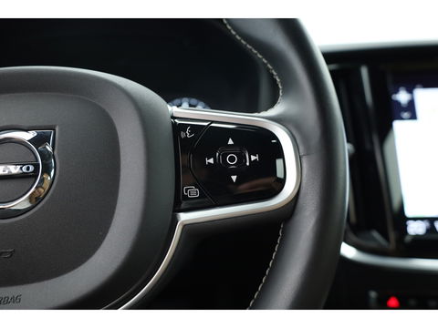 Volvo V60 2.0 T4 Inscription | Navi | Pilot Assist | Blis | Stoelverw. | Leder | 19'' |