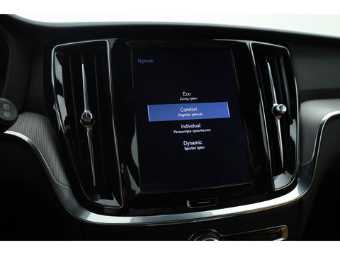 Volvo V60 2.0 T4 Inscription | Navi | Pilot Assist | Blis | Stoelverw. | Leder | 19'' |