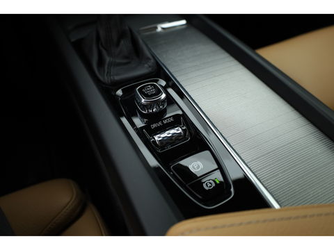 Volvo V60 2.0 T4 Inscription | Navi | Pilot Assist | Blis | Stoelverw. | Leder | 19'' |