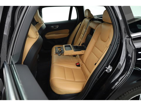 Volvo V60 2.0 T4 Inscription | Navi | Pilot Assist | Blis | Stoelverw. | Leder | 19'' |