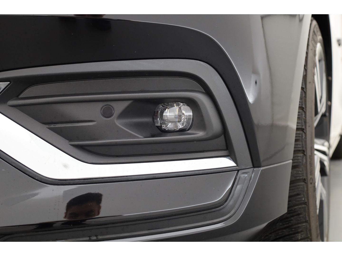 Volvo V60 2.0 T4 Inscription | Navi | Pilot Assist | Blis | Stoelverw. | Leder | 19'' |