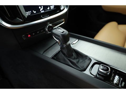 Volvo V60 2.0 T4 Inscription | Navi | Pilot Assist | Blis | Stoelverw. | Leder | 19'' |