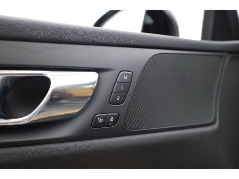 Volvo V60 2.0 T4 Inscription | Navi | Pilot Assist | Blis | Stoelverw. | Leder | 19'' |