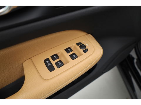 Volvo V60 2.0 T4 Inscription | Navi | Pilot Assist | Blis | Stoelverw. | Leder | 19'' |