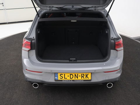 Volkswagen Golf 2.0 TSI GTI | Carplay | Sfeerverlichting | LED Plus | Sportstoelen | Parkeerhulp | Cruise control | Digital Cockpit | Climate control