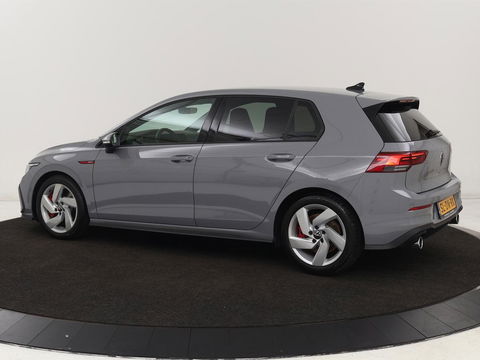 Volkswagen Golf 2.0 TSI GTI | Carplay | Sfeerverlichting | LED Plus | Sportstoelen | Parkeerhulp | Cruise control | Digital Cockpit | Climate control