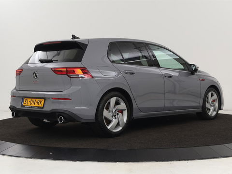 Volkswagen Golf 2.0 TSI GTI | Carplay | Sfeerverlichting | LED Plus | Sportstoelen | Parkeerhulp | Cruise control | Digital Cockpit | Climate control