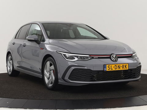 Volkswagen Golf 2.0 TSI GTI | Carplay | Sfeerverlichting | LED Plus | Sportstoelen | Parkeerhulp | Cruise control | Digital Cockpit | Climate control