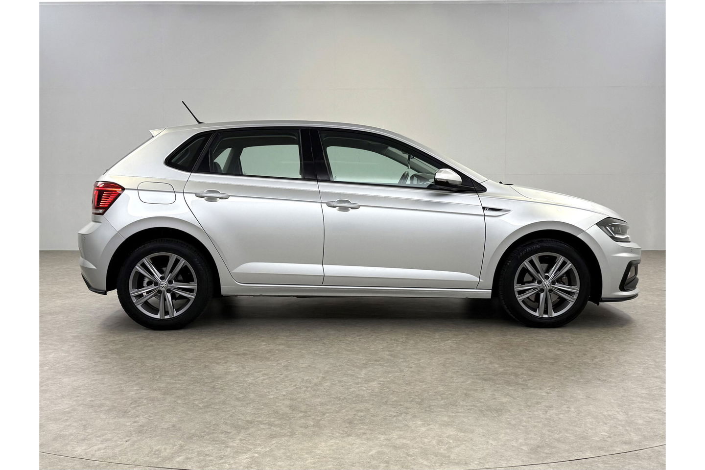 Volkswagen Polo 1.0 TSI R-line Clima Carplay Cruise Navigatie PDC 16"LMV