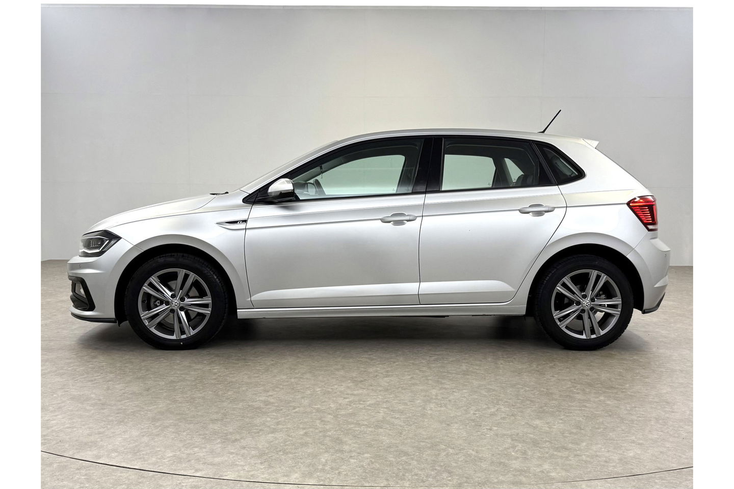 Volkswagen Polo 1.0 TSI R-line Clima Carplay Cruise Navigatie PDC 16"LMV