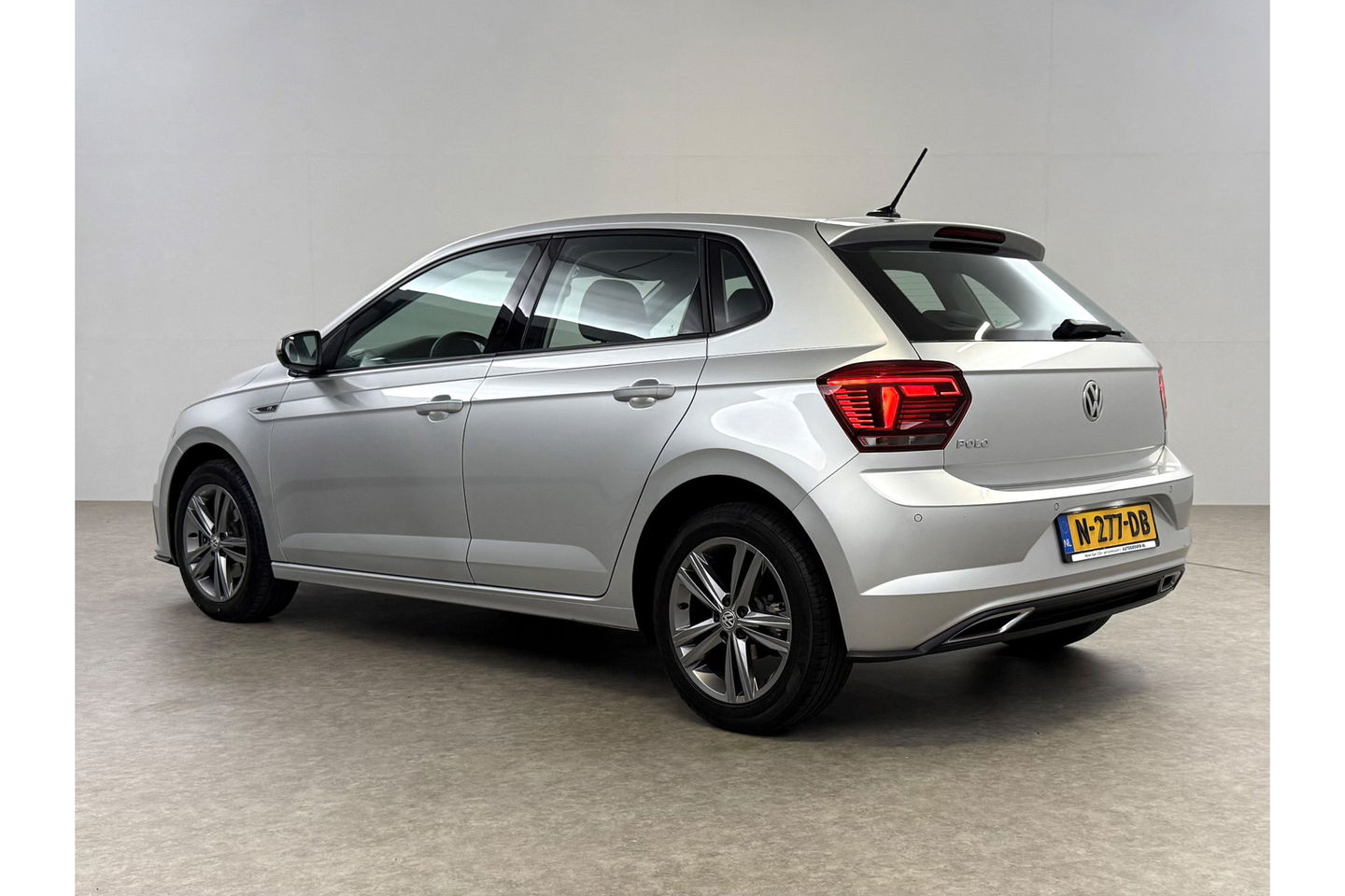 Volkswagen Polo 1.0 TSI R-line Clima Carplay Cruise Navigatie PDC 16"LMV