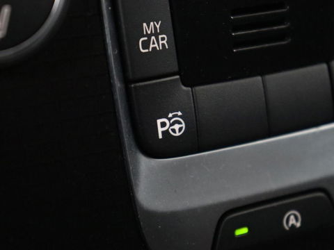 Volvo V40 1.5 T3 Polar+ Sport | Panoramadak | Stoelverwarming | Camera | Full LED | Navigatie | Park Assist | Harman/Kardon | Keyless | R Design