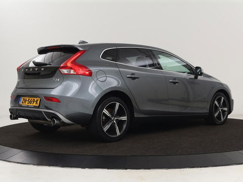 Volvo V40 1.5 T3 Polar+ Sport | Panoramadak | Stoelverwarming | Camera | Full LED | Navigatie | Park Assist | Harman/Kardon | Keyless | R Design