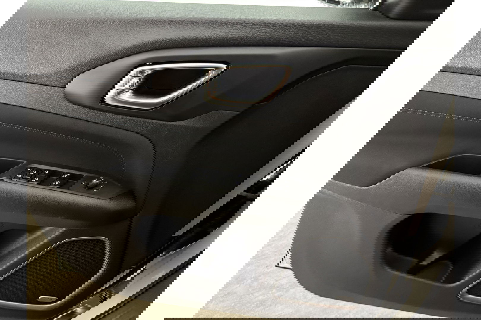 Jeep Compass 4xe 240PK Plug-in Hybrid Upland Alpine Audio 360Camera LED Carplay Virtual Clima ACC Navi 18''LMV