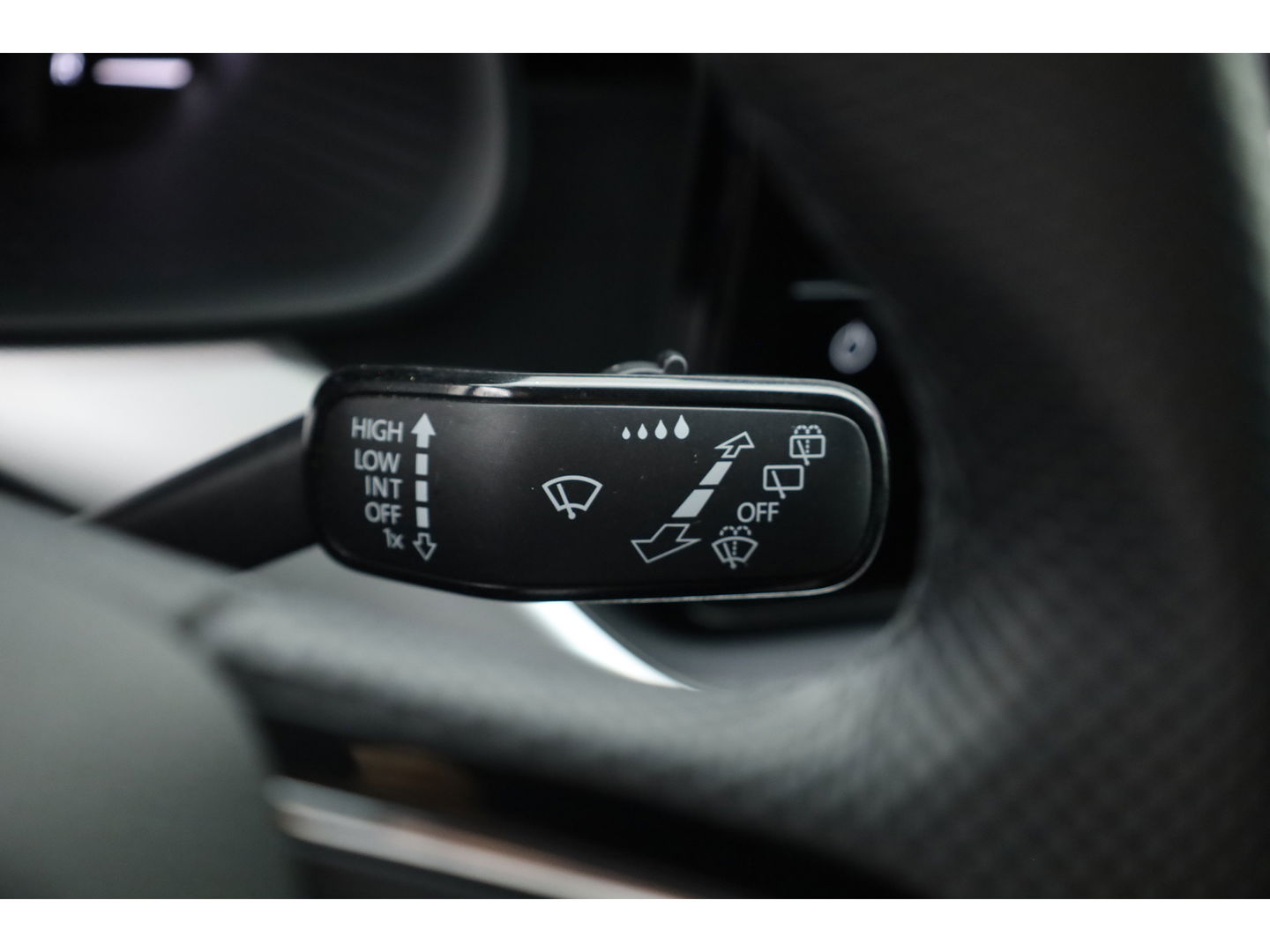 Škoda Kamiq 1.0 TSI Sport Business | virtual Cockpit | Navi | Cruise | CarPlay | PDC A | 18" | Trekhaak