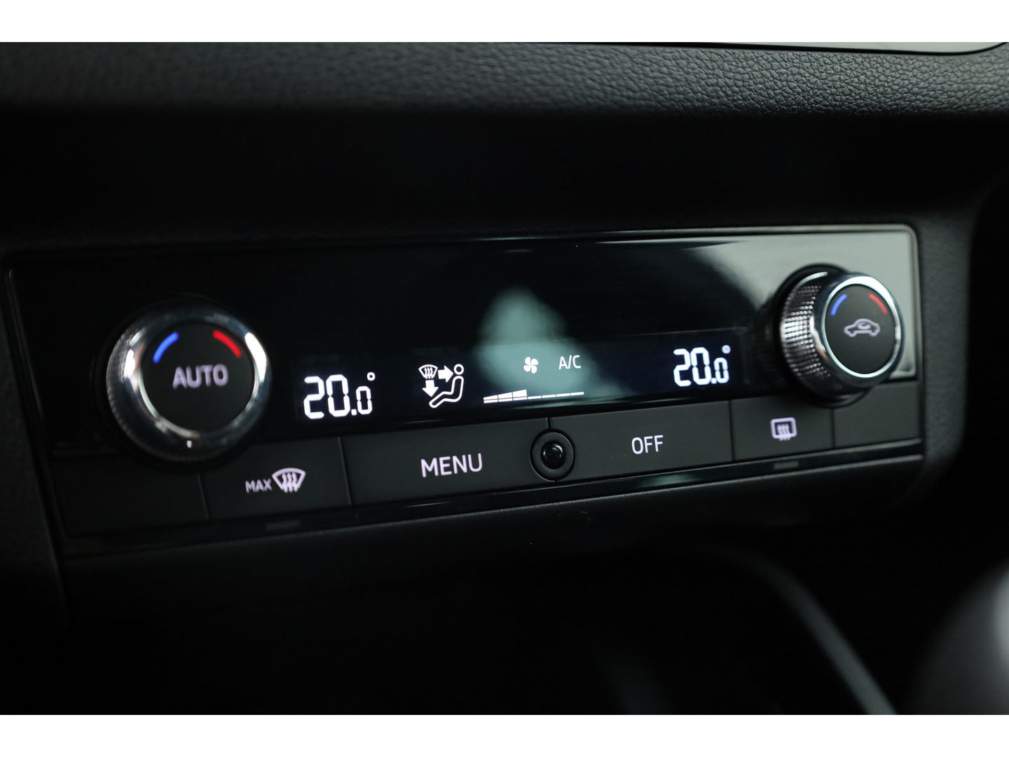 Škoda Kamiq 1.0 TSI Sport Business | virtual Cockpit | Navi | Cruise | CarPlay | PDC A | 18" | Trekhaak