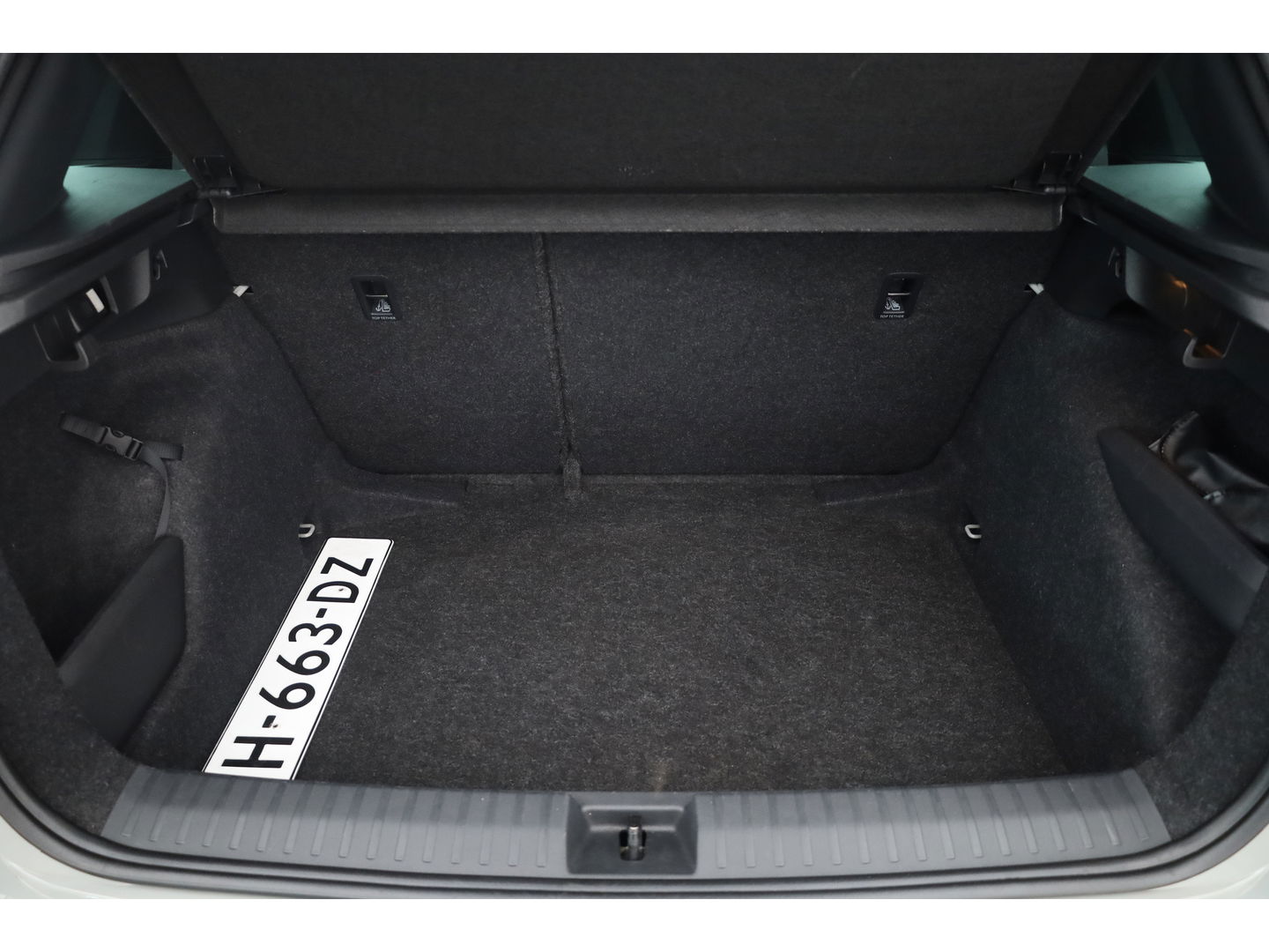 Škoda Kamiq 1.0 TSI Sport Business | virtual Cockpit | Navi | Cruise | CarPlay | PDC A | 18" | Trekhaak