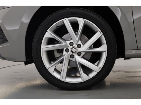 Škoda Kamiq 1.0 TSI Sport Business | virtual Cockpit | Navi | Cruise | CarPlay | PDC A | 18" | Trekhaak
