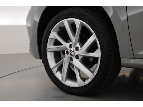 Škoda Kamiq 1.0 TSI Sport Business | virtual Cockpit | Navi | Cruise | CarPlay | PDC A | 18" | Trekhaak