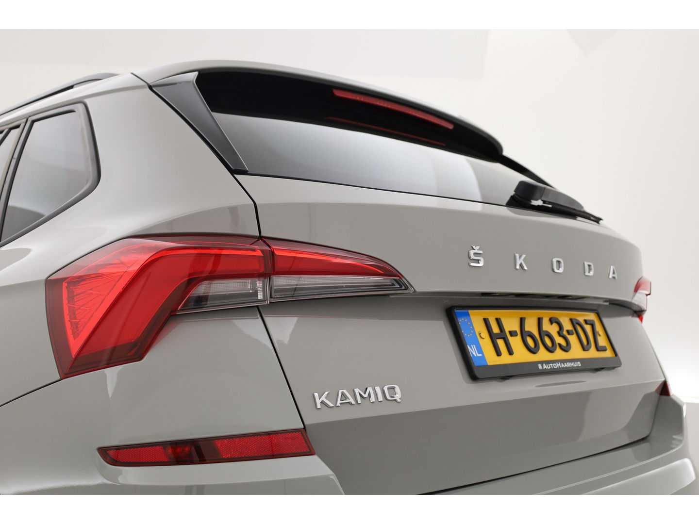 Škoda Kamiq 1.0 TSI Sport Business | virtual Cockpit | Navi | Cruise | CarPlay | PDC A | 18" | Trekhaak
