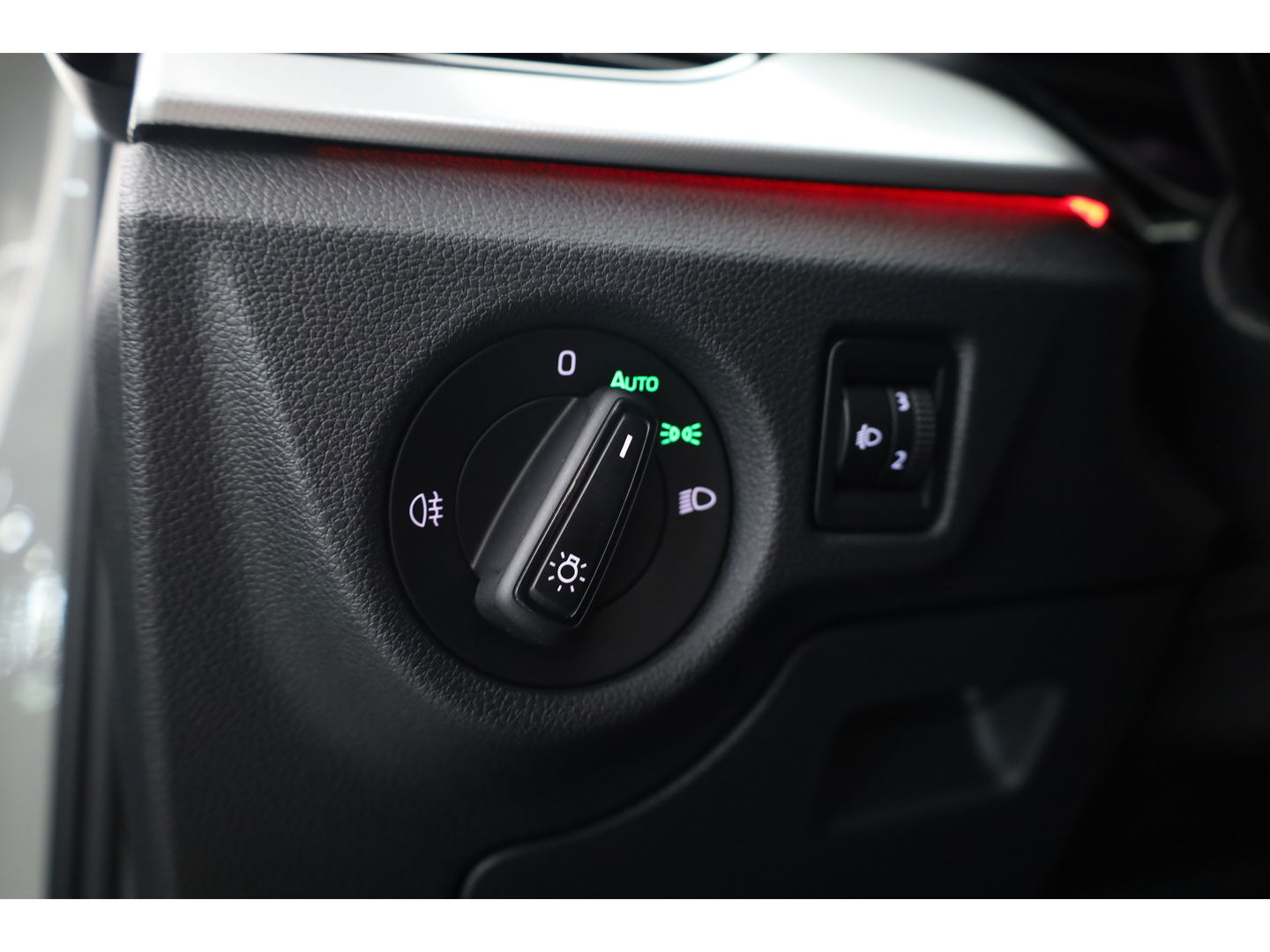 Škoda Kamiq 1.0 TSI Sport Business | virtual Cockpit | Navi | Cruise | CarPlay | PDC A | 18" | Trekhaak