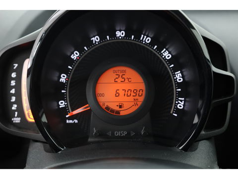 Toyota Aygo 1.0 VVT-i x-play | Airco | Cruise | CarPlay | All Season | Camera