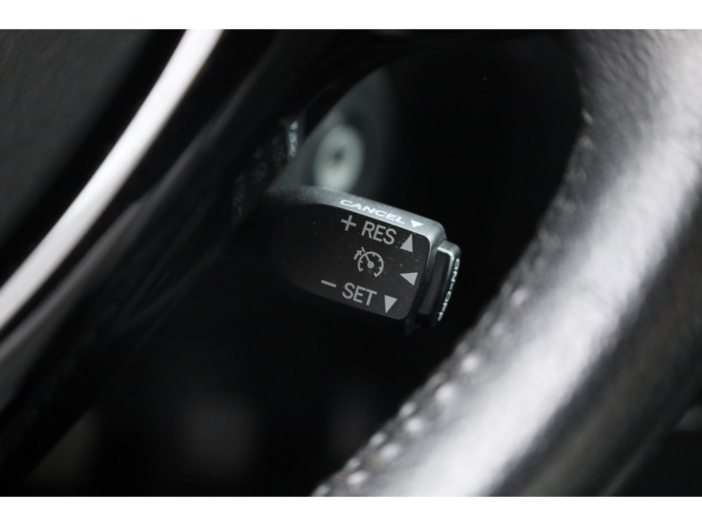 Toyota Aygo 1.0 VVT-i x-play | Airco | Cruise | CarPlay | All Season | Camera