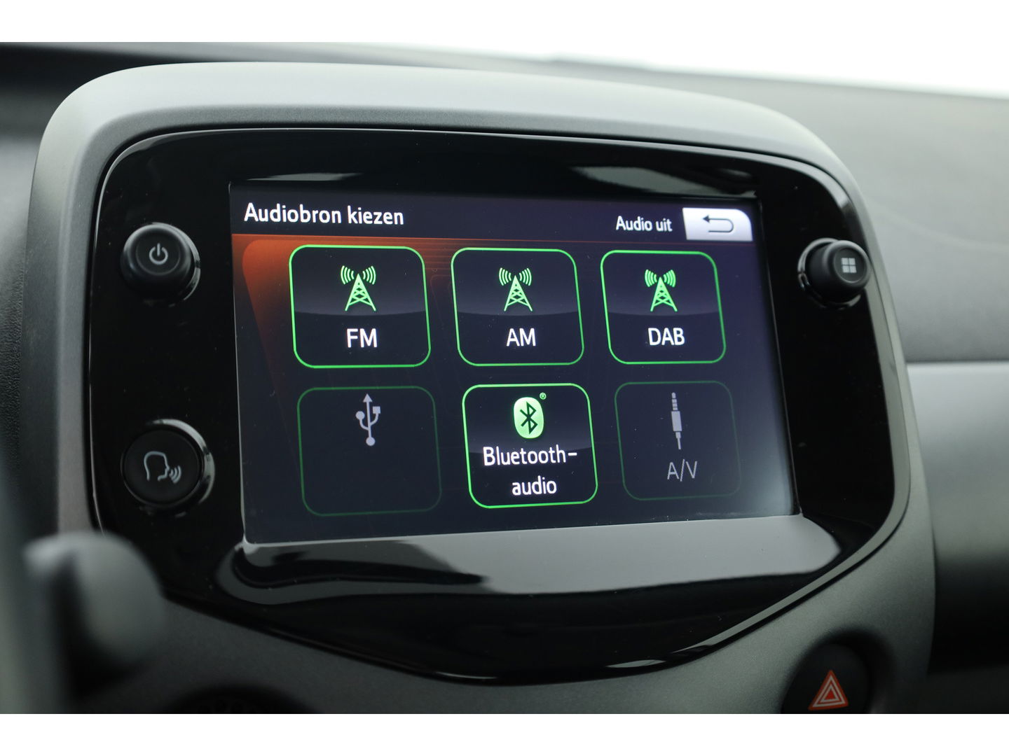 Toyota Aygo 1.0 VVT-i x-play | Airco | Cruise | CarPlay | All Season | Camera