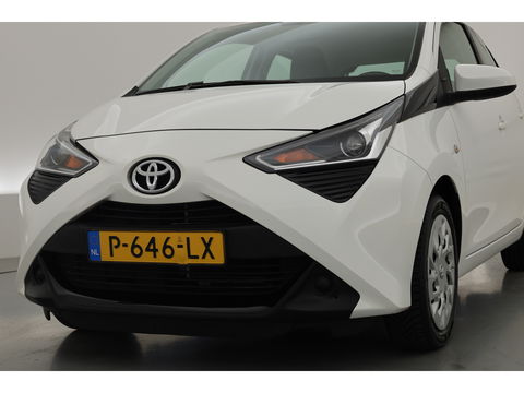 Toyota Aygo 1.0 VVT-i x-play | Airco | Cruise | CarPlay | All Season | Camera