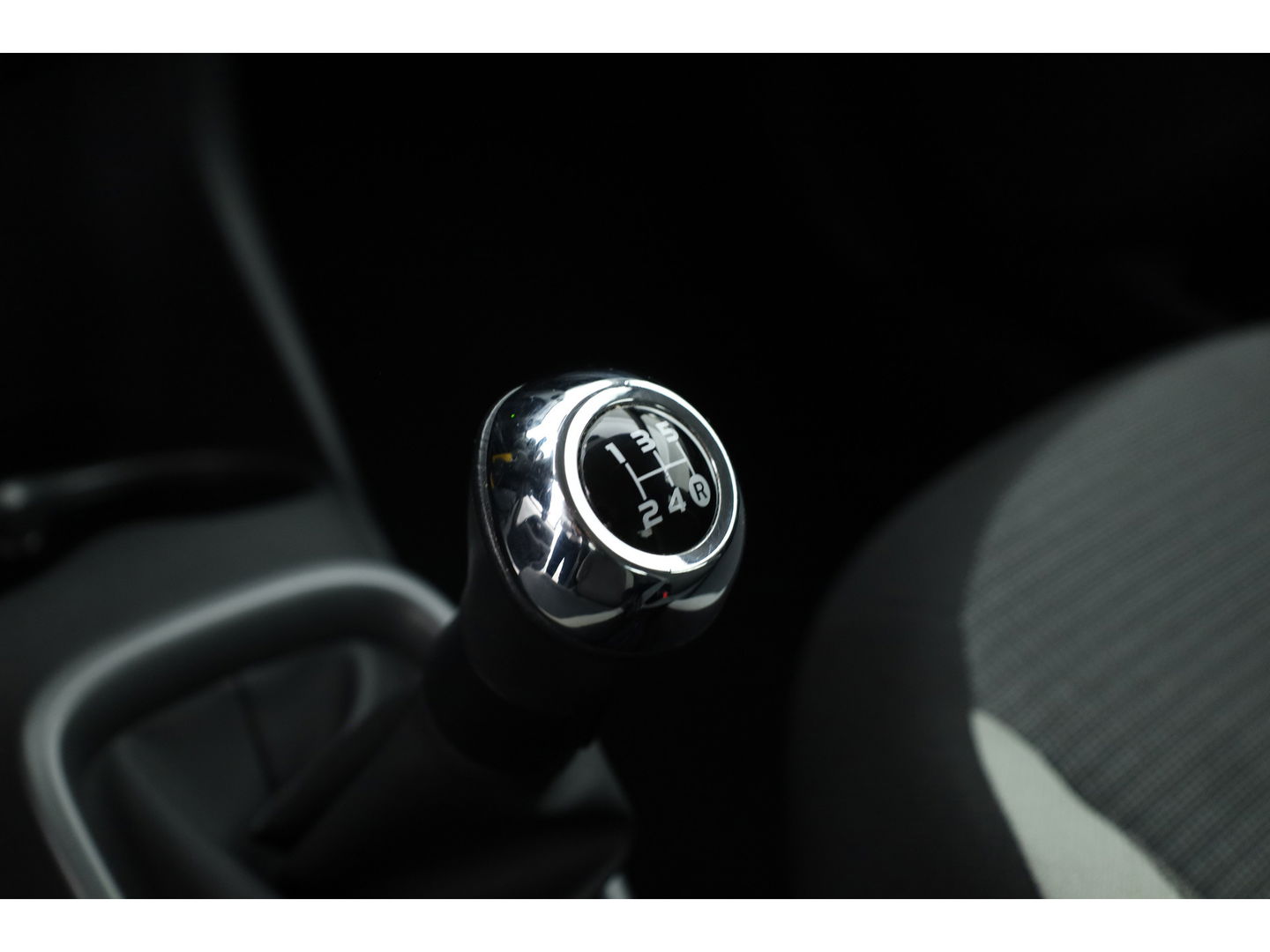 Toyota Aygo 1.0 VVT-i x-play | Airco | Cruise | CarPlay | All Season | Camera