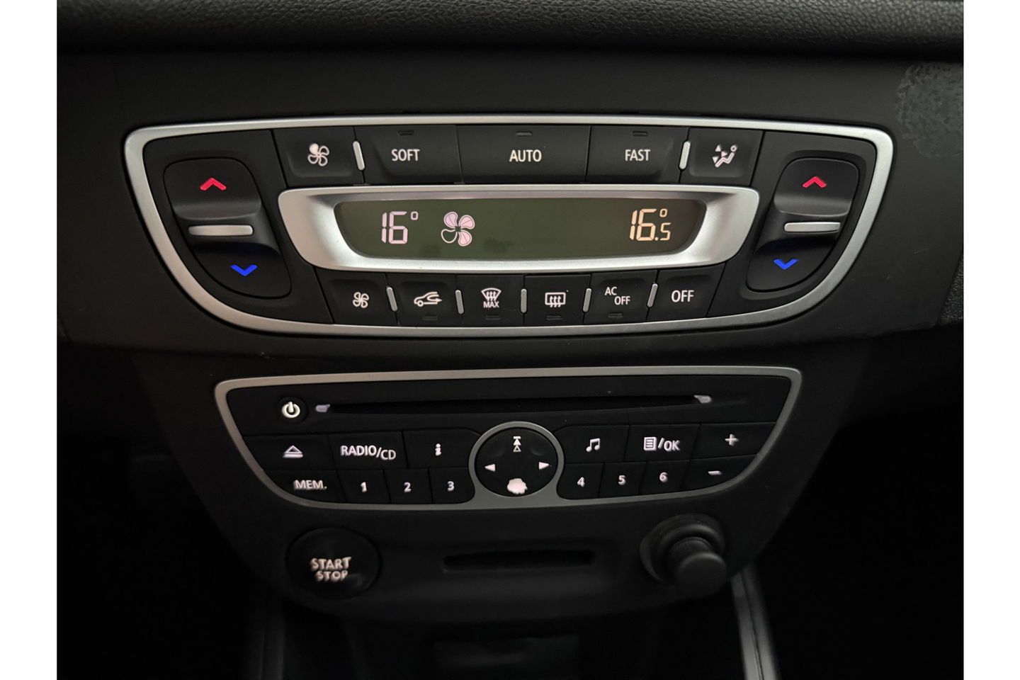 Renault Mégane 1.4 TCe Estate | Dynamique | APK tot 11/2025 | Clima Cruise Navigatie Parkeersensoren Trekhaak