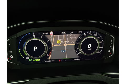 Volkswagen Passat 1.4 TSI 218PK PHEV GTE Pano Sfeer LED ACC Carplay Virtual Memory Head up Display Clima Navi PDC 17''LMV
