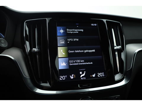 Volvo V60 2.0 T6 Recharge AWD R-Design | ACC | Blis | Trekhaak | H&K | Sportstoelen met mem. |