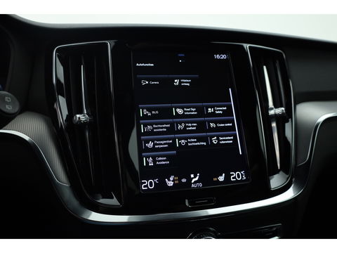 Volvo V60 2.0 T6 Recharge AWD R-Design | ACC | Blis | Trekhaak | H&K | Sportstoelen met mem. |