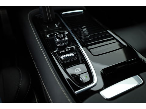 Volvo V60 2.0 T6 Recharge AWD R-Design | ACC | Blis | Trekhaak | H&K | Sportstoelen met mem. |
