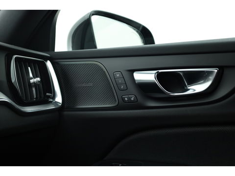Volvo V60 2.0 T6 Recharge AWD R-Design | ACC | Blis | Trekhaak | H&K | Sportstoelen met mem. |