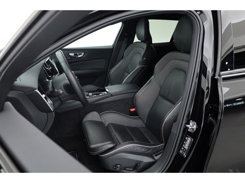 Volvo V60 2.0 T6 Recharge AWD R-Design | ACC | Blis | Trekhaak | H&K | Sportstoelen met mem. |