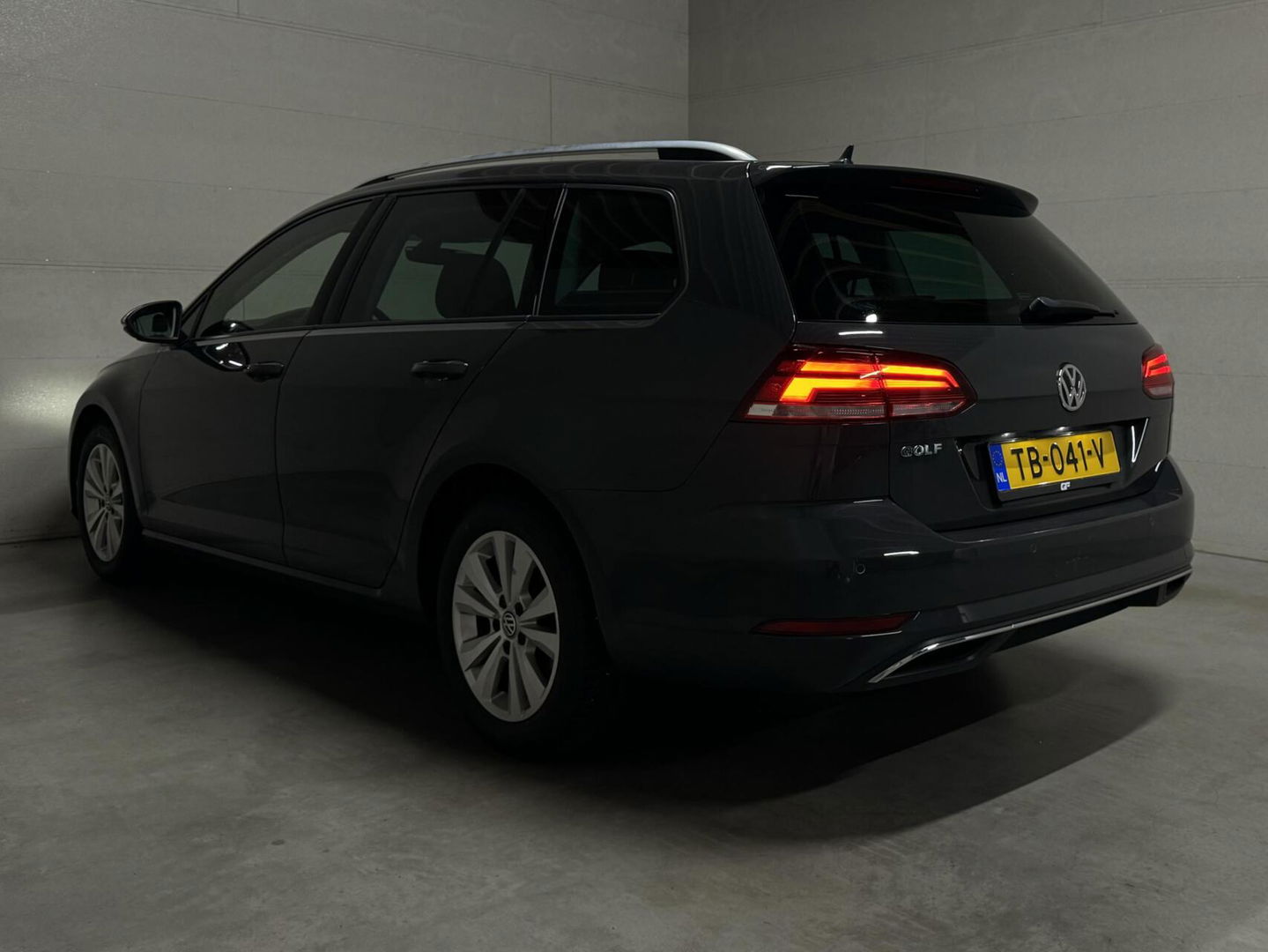 Volkswagen Golf Variant 1.0 TSI Highline ACC CarPlay Navi Massage NAP