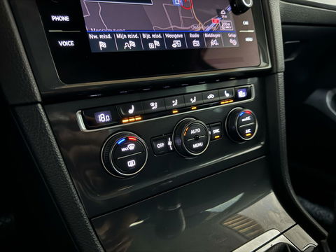 Volkswagen Golf Variant 1.0 TSI Highline ACC CarPlay Navi Massage NAP