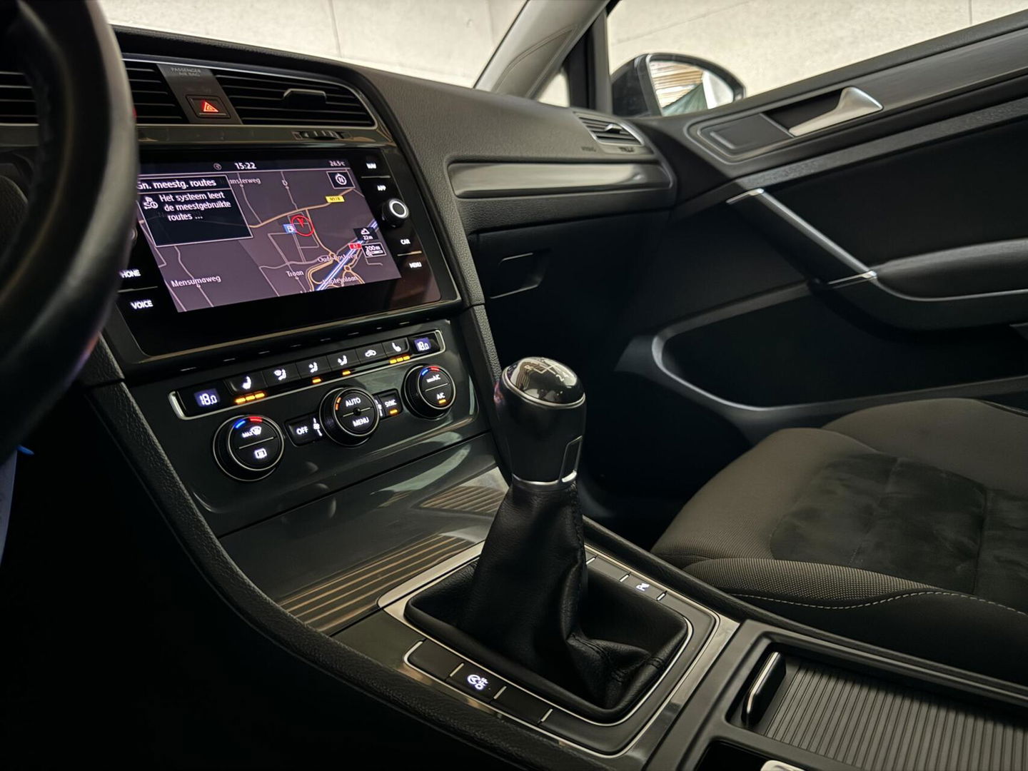 Volkswagen Golf Variant 1.0 TSI Highline ACC CarPlay Navi Massage NAP