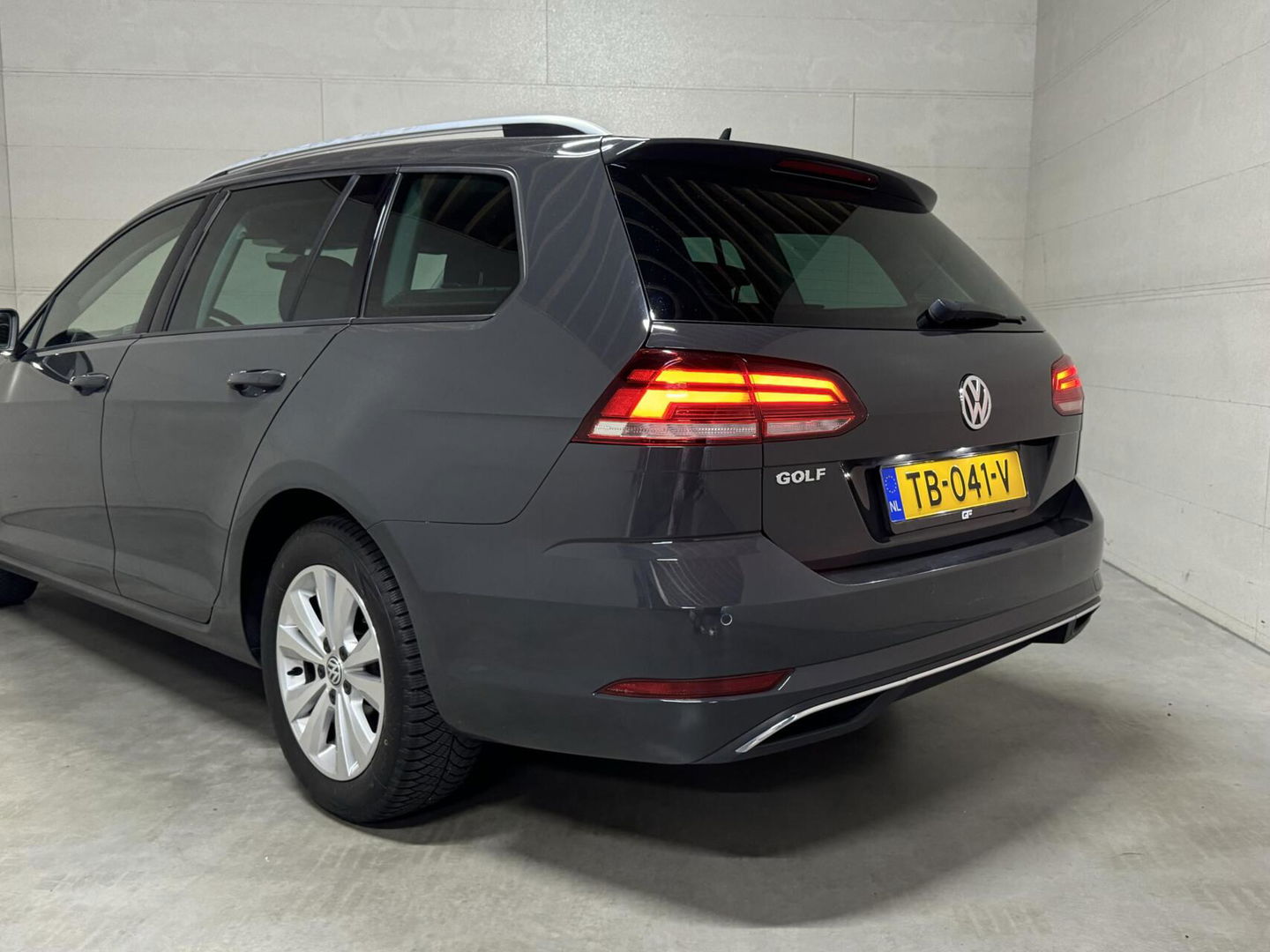 Volkswagen Golf Variant 1.0 TSI Highline ACC CarPlay Navi Massage NAP