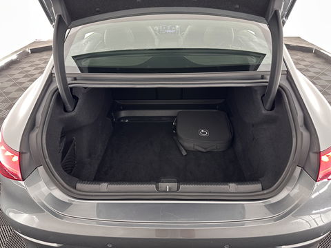 Mercedes-Benz EQE 300 Business Line 89 kWh [ 3-Fase ] (INCL.BTW) *PANO | LUXURY-LEATHER | FULL-LED | ADAPTIVE-CRUISE | DIGI-COCKPIT | AMBIENT-LIGHT | NAVI-FULLMAP | CAMERA | HEATED-COMFORTSEATS | ECC | PDC | 19''ALU*