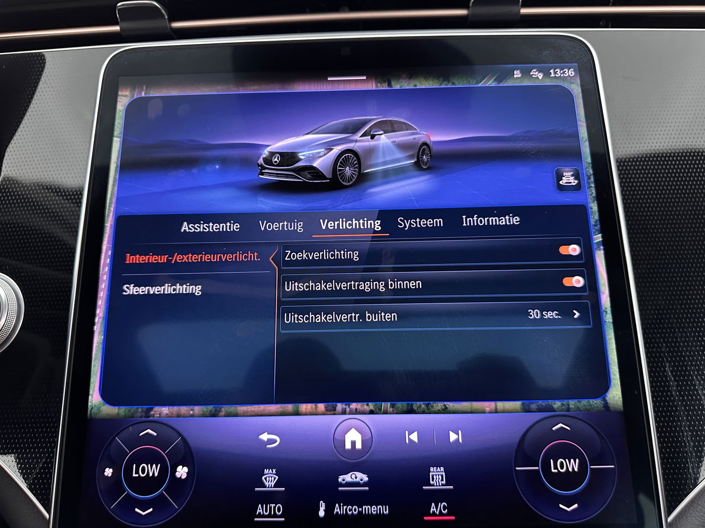 Mercedes-Benz EQE 300 Business Line 89 kWh [ 3-Fase ] (INCL.BTW) *PANO | LUXURY-LEATHER | FULL-LED | ADAPTIVE-CRUISE | DIGI-COCKPIT | AMBIENT-LIGHT | NAVI-FULLMAP | CAMERA | HEATED-COMFORTSEATS | ECC | PDC | 19''ALU*