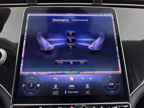 Mercedes-Benz EQE 300 Business Line 89 kWh [ 3-Fase ] (INCL.BTW) *PANO | LUXURY-LEATHER | FULL-LED | ADAPTIVE-CRUISE | DIGI-COCKPIT | AMBIENT-LIGHT | NAVI-FULLMAP | CAMERA | HEATED-COMFORTSEATS | ECC | PDC | 19''ALU*