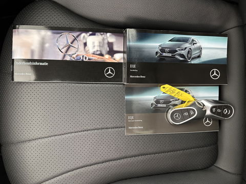 Mercedes-Benz EQE 300 Business Line 89 kWh [ 3-Fase ] (INCL.BTW) *PANO | LUXURY-LEATHER | FULL-LED | ADAPTIVE-CRUISE | DIGI-COCKPIT | AMBIENT-LIGHT | NAVI-FULLMAP | CAMERA | HEATED-COMFORTSEATS | ECC | PDC | 19''ALU*