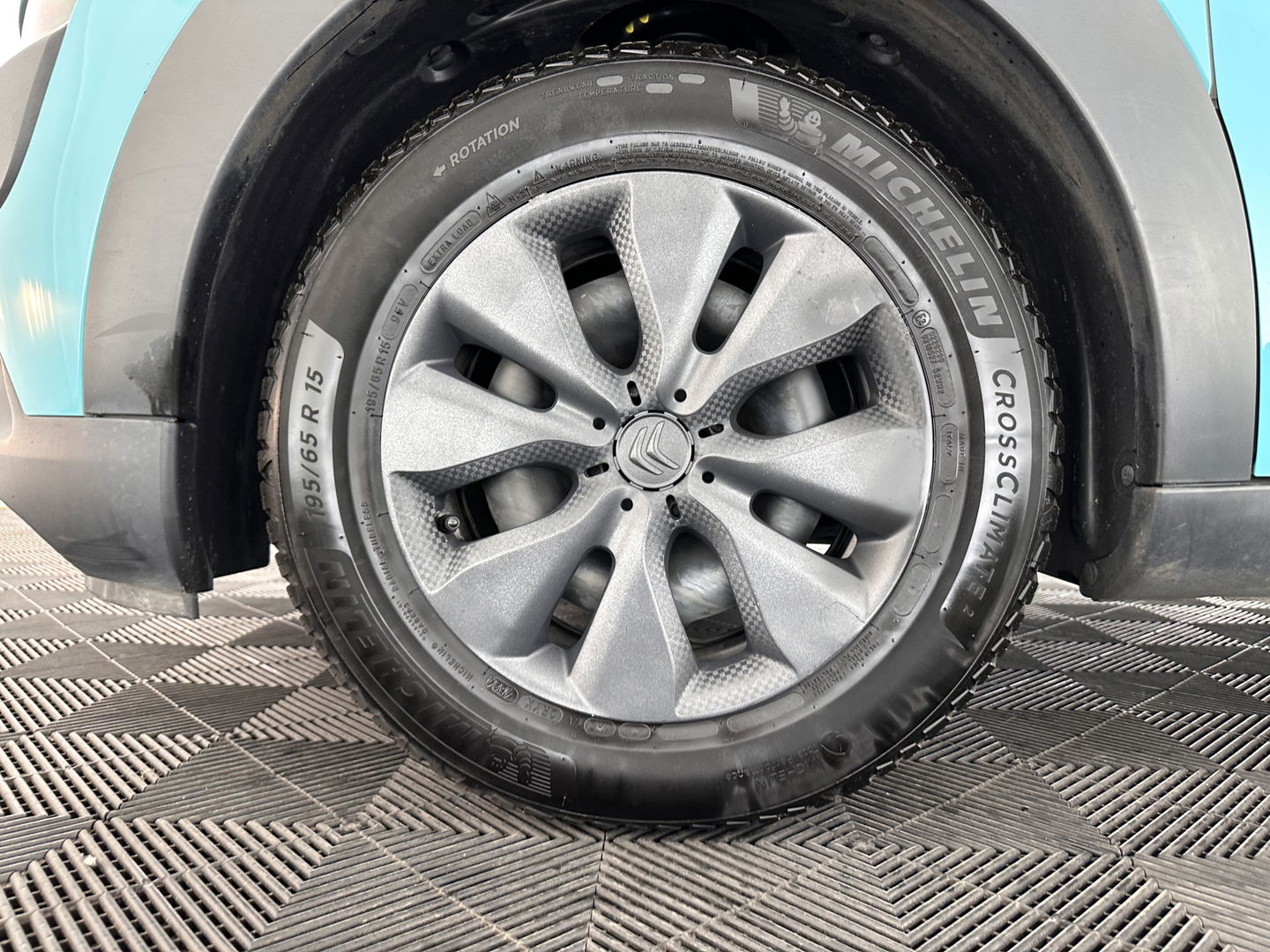 Citroën C4 Cactus 1.6 BlueHDi Shine *PANO | NAVI-FULLMAP | CAMERA | ECC | PDC | CRUISE | COMFORT-SEATS*