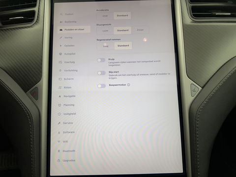 Tesla Model S 100D Aut. *PANO | NAPPA-LEATHER | AUTO-PILOT | ADAPTIVE-CRUISE | CCS-FASTLOADER | FULL-LED | NAVI-FULLMAP | AIR-SUSPENSION | KEYLESS | SURROUND-VIEW | CARPLAY | MEMORY-PACK | SPORT-SEATS | DIGI-CO